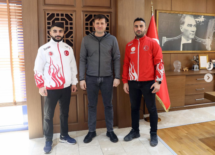 TÜRKİYE ŞAMPİYONUNDAN BAŞKANIMIZ AKAY'A ZİYARET
